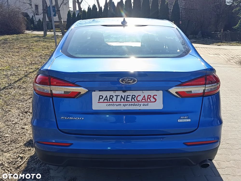 Ford Fusion - 9
