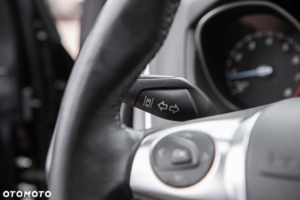 Ford Focus 1.6 EcoBoost Trend Sport - 25