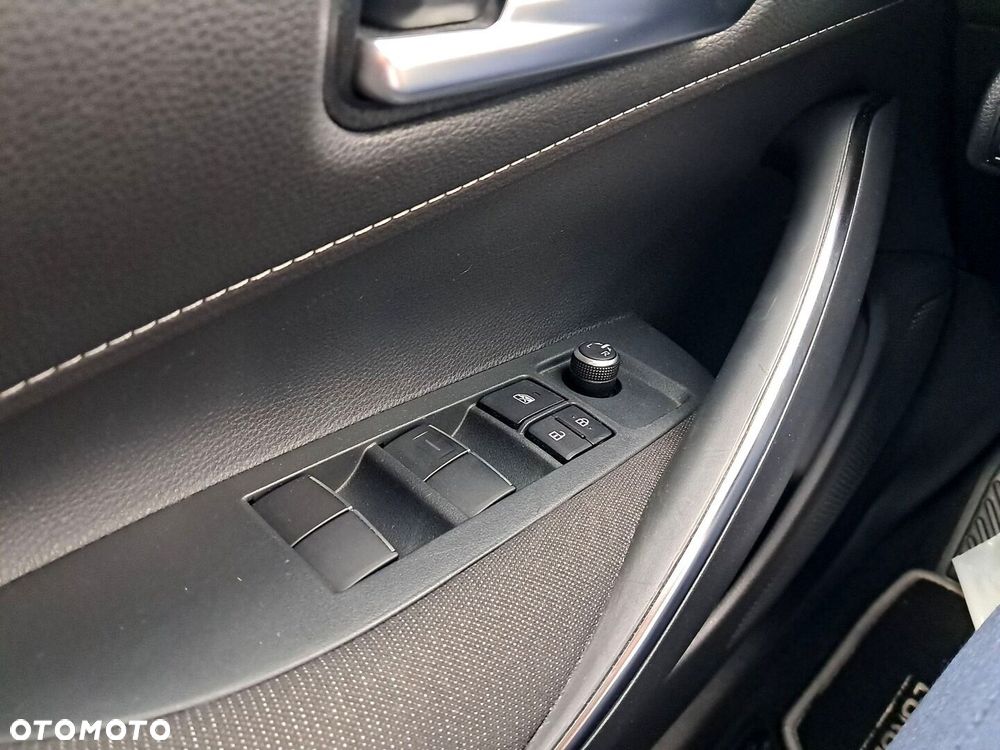 Toyota Corolla 1.8 Hybrid Comfort - 14