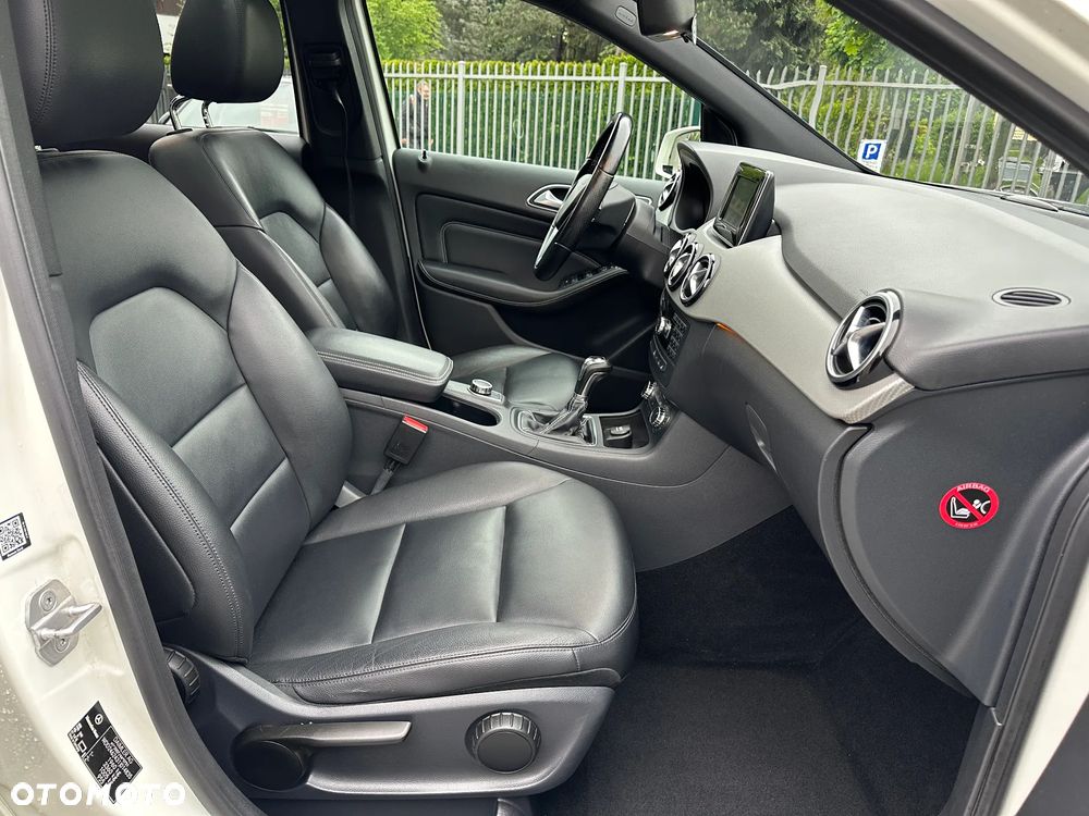 Mercedes-Benz Klasa B 200 (BlueEFFICIENCY) - 12