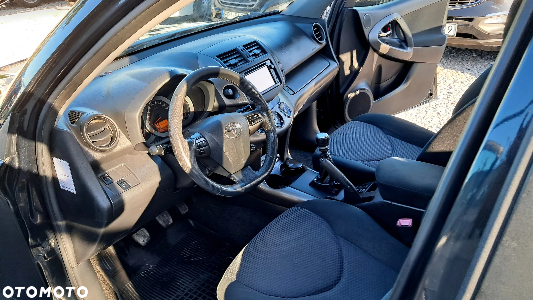 Toyota RAV4 2.0 VVT-i Premium - 23