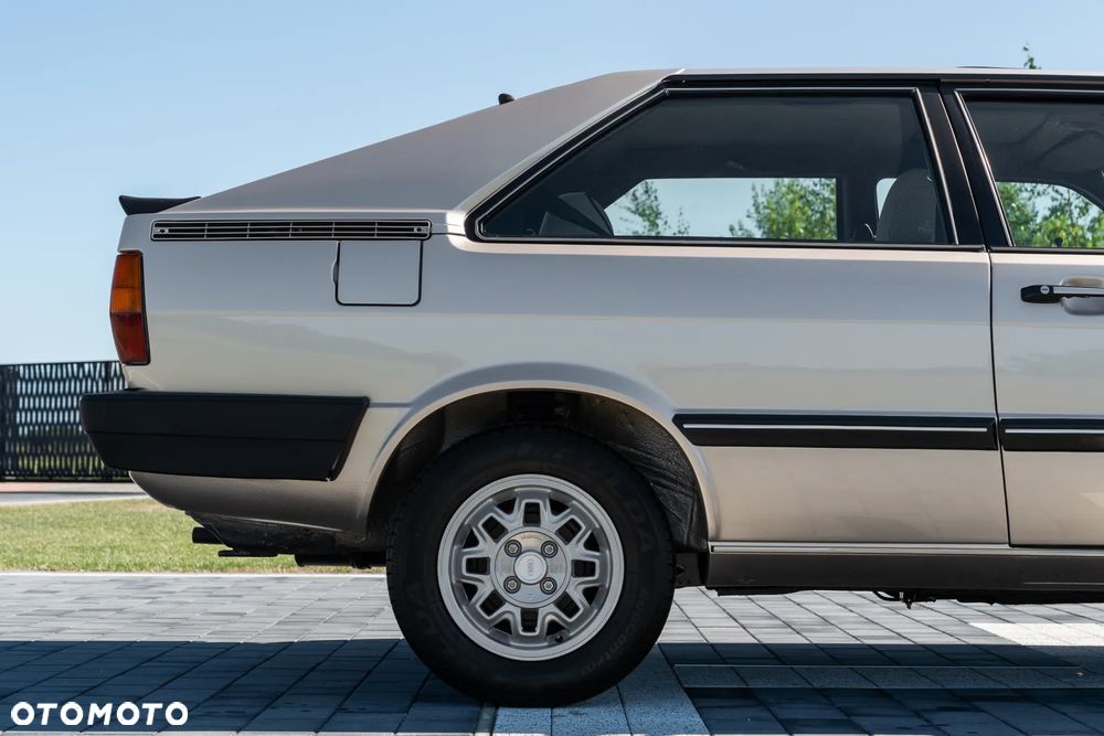 Audi Coupe 2.0 GT - 15