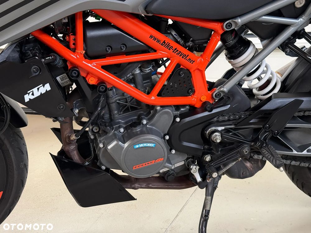 KTM Duke 125 - 21
