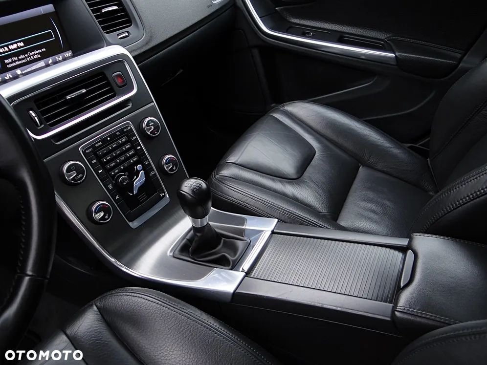 Volvo S60 D3 Summum - 32