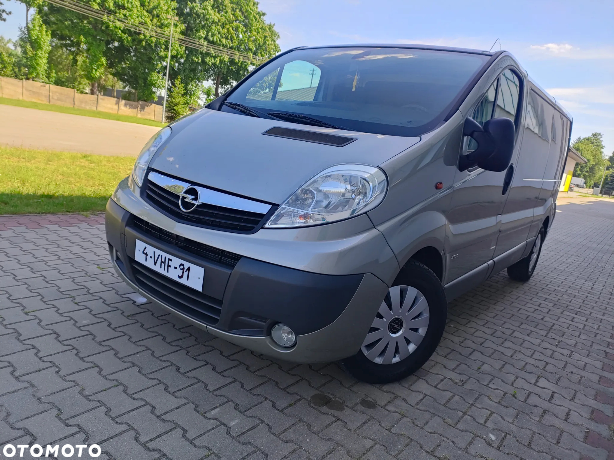 Opel Vivaro - 10