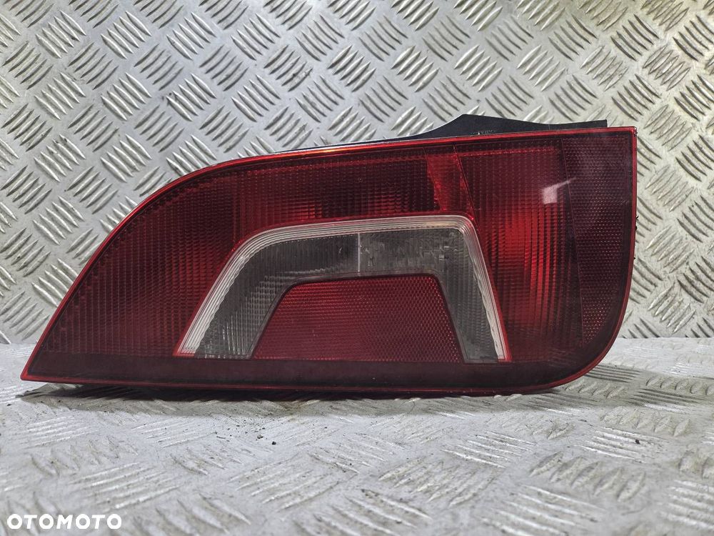 LAMPA PRAWA TYLNA VOLKSWAGEN UP ! 1S0945095D - 1