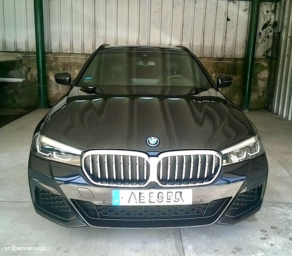 BMW 530 e Pack Desportivo M - 1