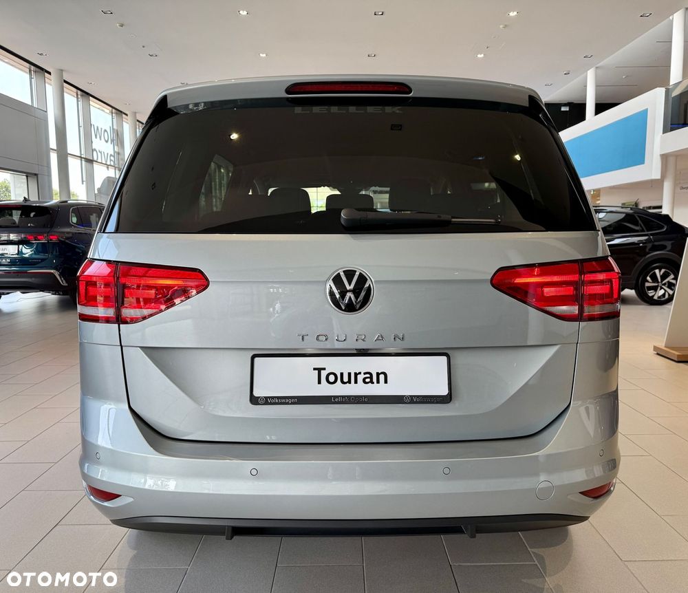 Volkswagen Touran - 6