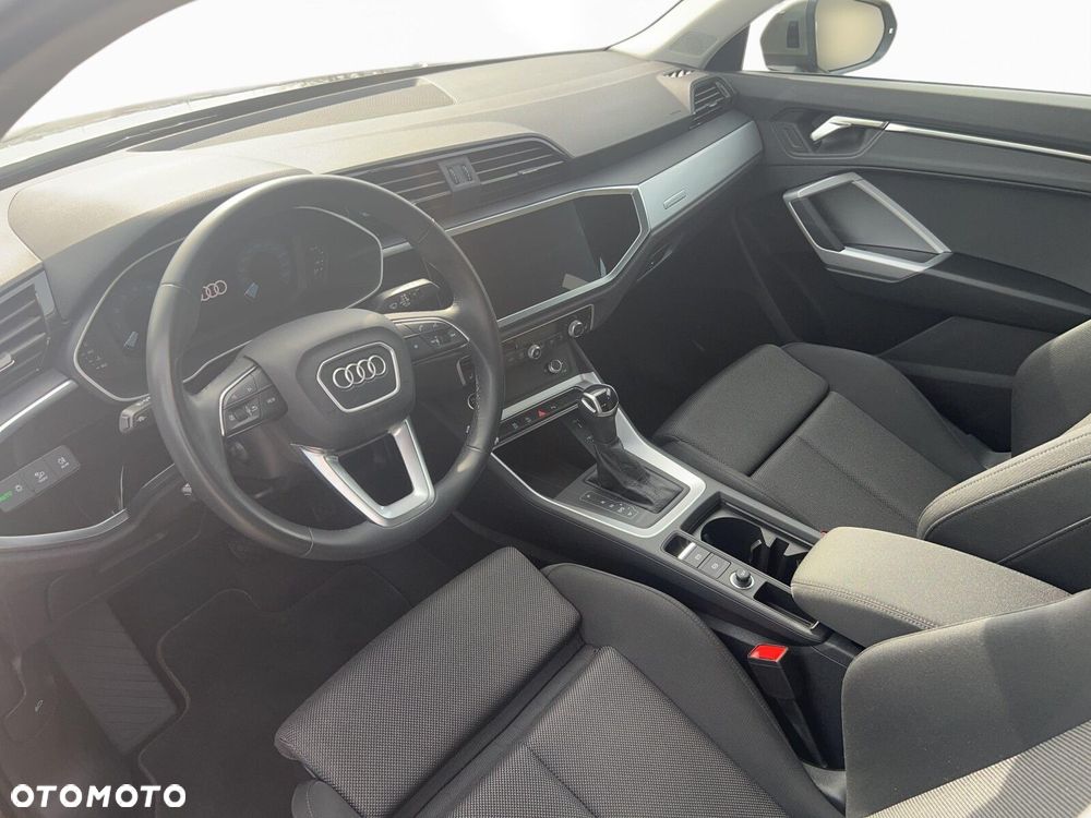 Audi Q3 - 10