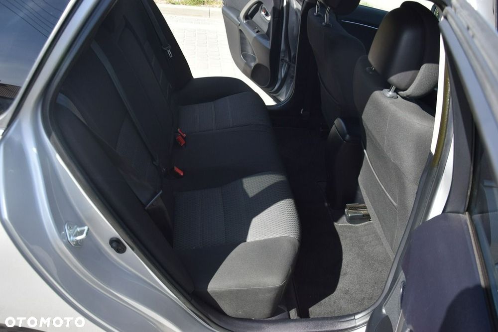 Toyota Avensis 1.8 Prestige - 33