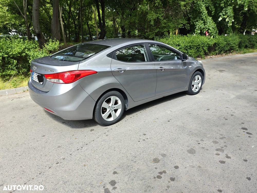 Hyundai Elantra 1.6 MPi Highway - 9