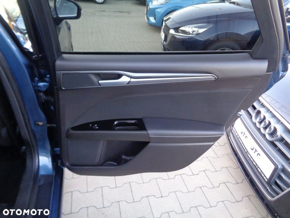 Ford Mondeo - 23