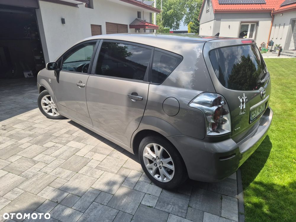 Toyota Corolla Verso 2.0 D-4D - 3