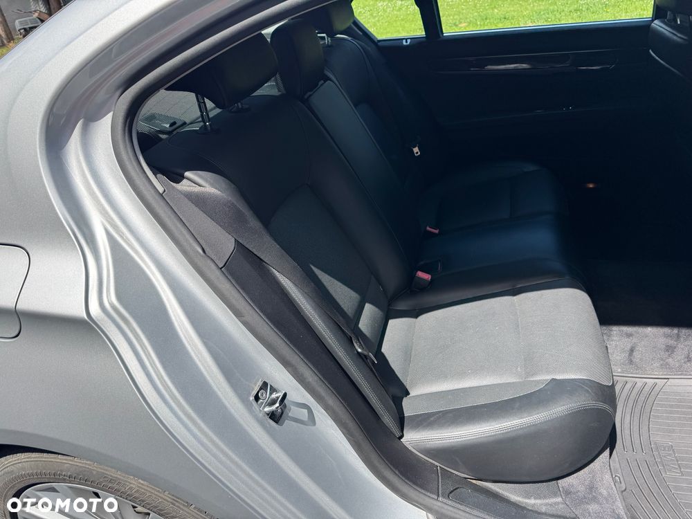 BMW Seria 7 750Li - 18