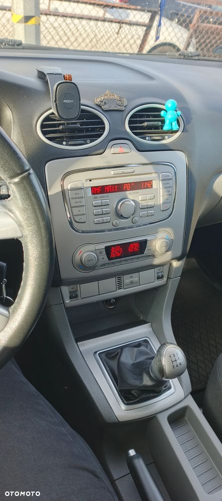 Ford Focus 1.6 16V Titanium - 11