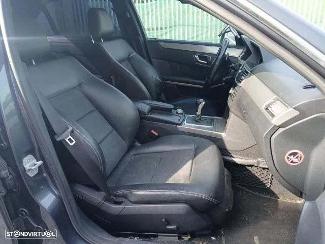 Mercedes Benz E250 W212 BlueEfficiency para peças - 204cv | 651911 - Parachoques | Frente Completa | Rádio | Jantes | Faróis | Portas | Vidro | Motor | Tampa Mala | Farolim | Farolins | Xenon | Pre LCI | 651 911 - 5