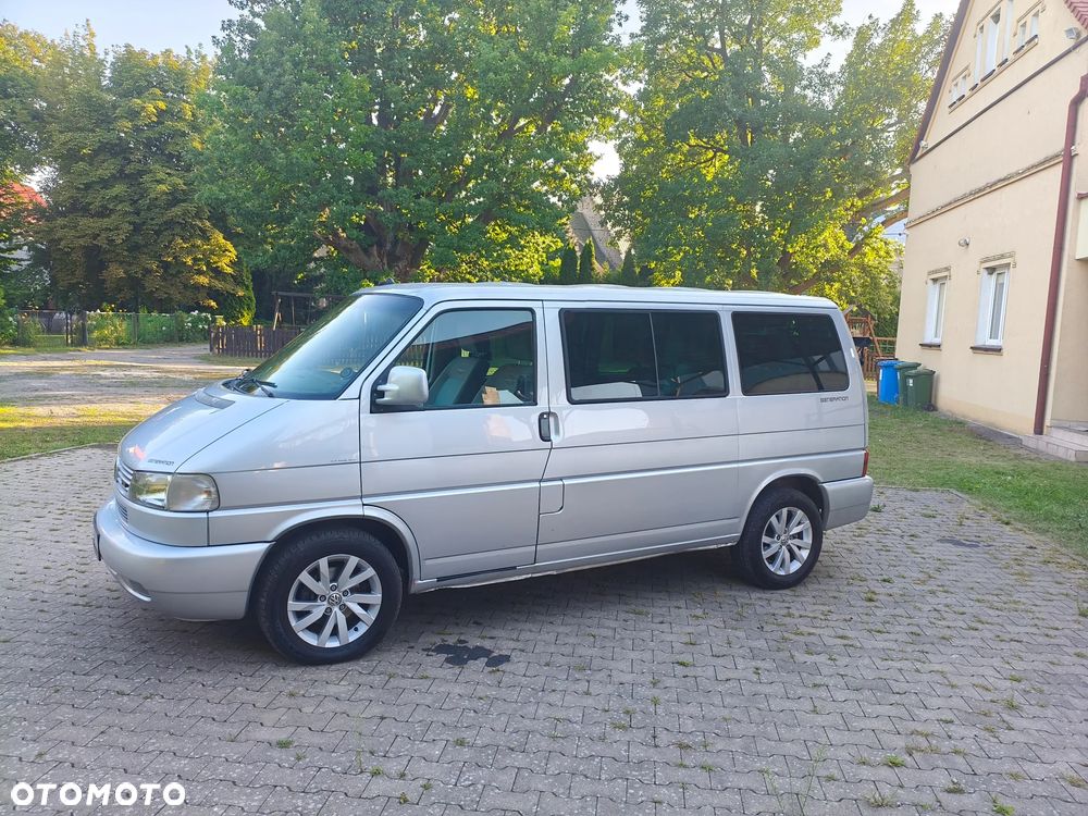 Volkswagen Multivan - 2