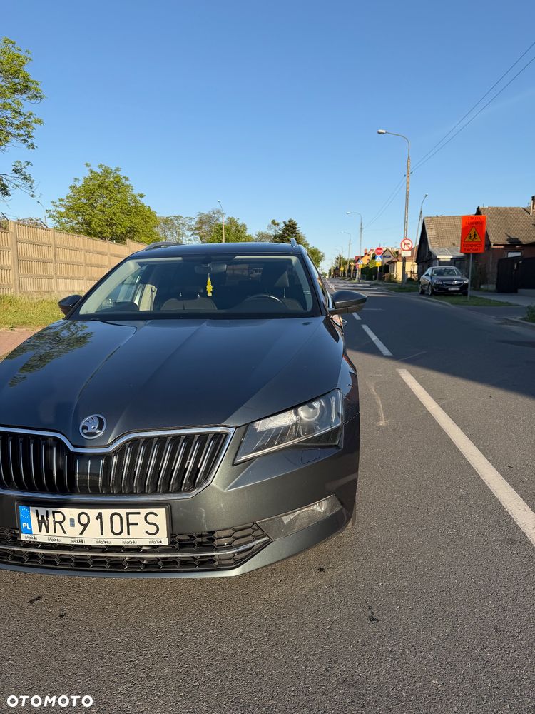 Skoda Superb 1.6 TDI DSG Style - 1
