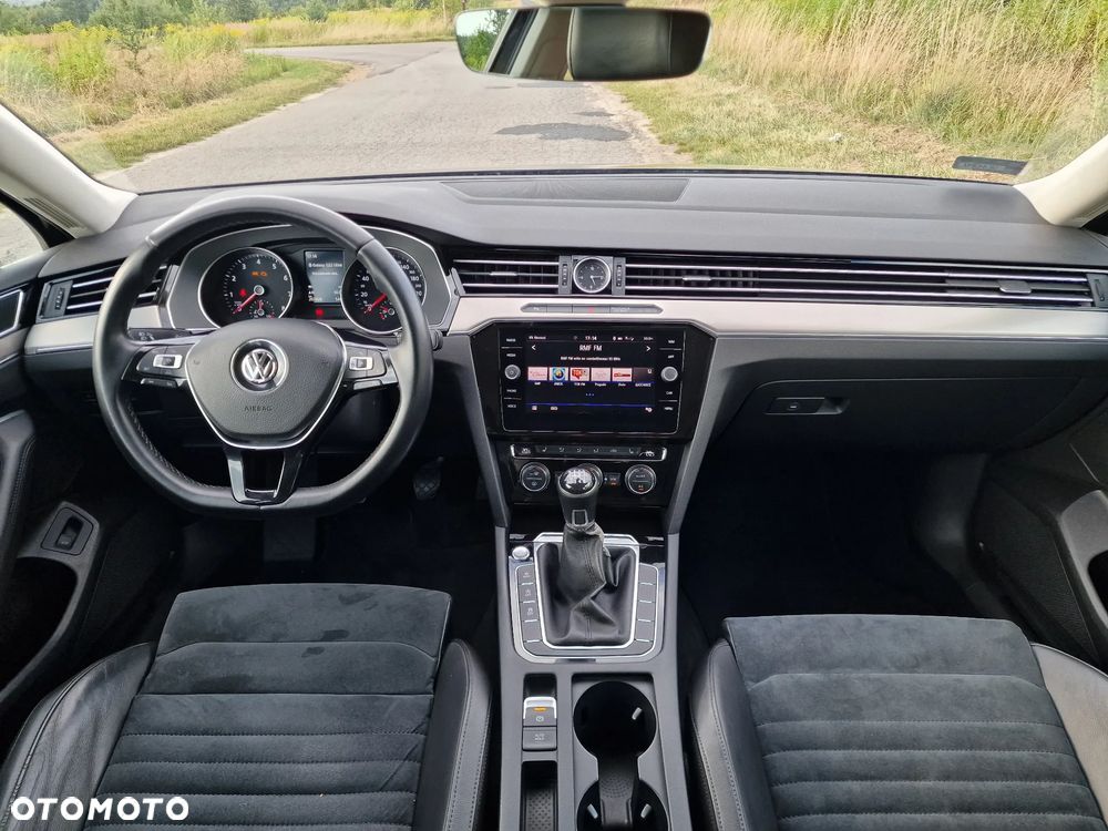 Volkswagen Passat 1.8 TSI BMT Highline - 2