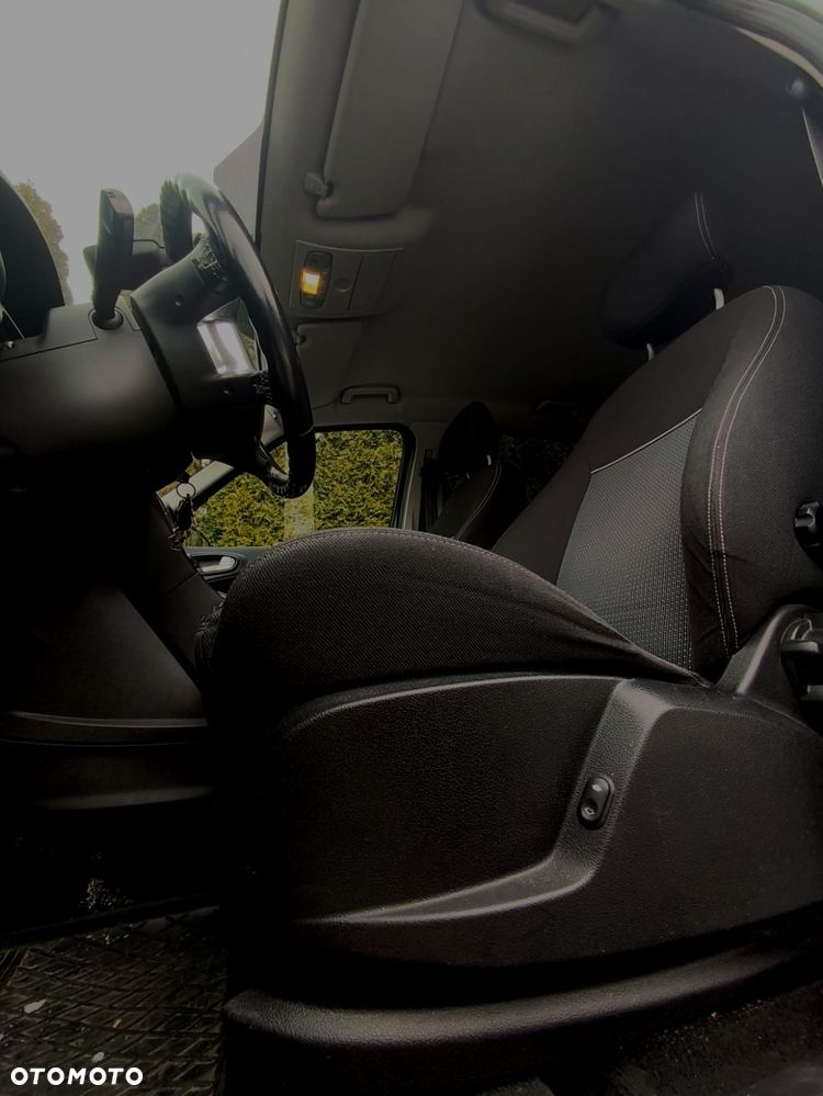 Ford S-Max 2.0 TDCi DPF Trend - 4