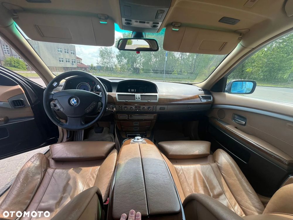 BMW Seria 7 740d - 19