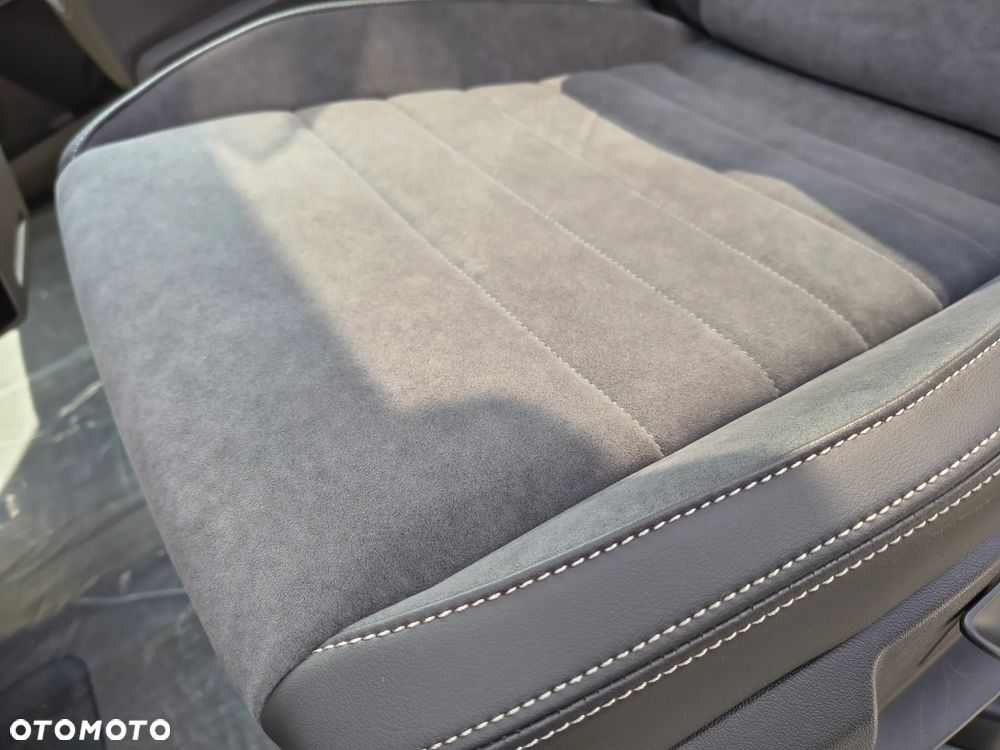 Volkswagen Multivan 1.4 TSI eHybrid PHEV 160kW L2 Edition DSG - 11