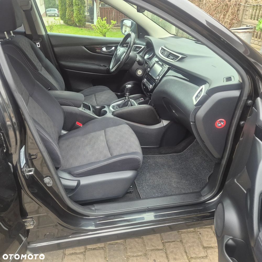 Nissan Qashqai 1.6 dCi 4 x 4 DPF Start/Stop tekna - 11