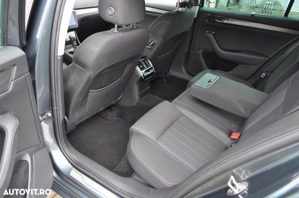 Skoda Superb 2.0 TSI DSG Style - 19