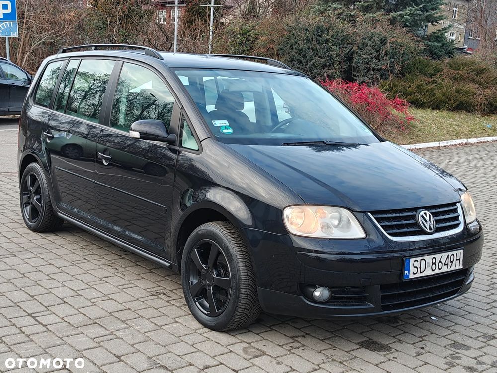 Volkswagen Touran 2.0 FSI Highline - 15