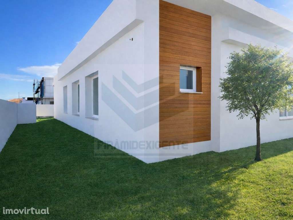 Moradia Isolada NOVA! Piscina Lavandaria Boas Áreas, Azeitão - Grande imagem: 3/27