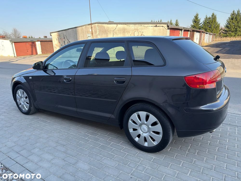 Audi A3 Sportback 2.0 TDI Attraction - 4