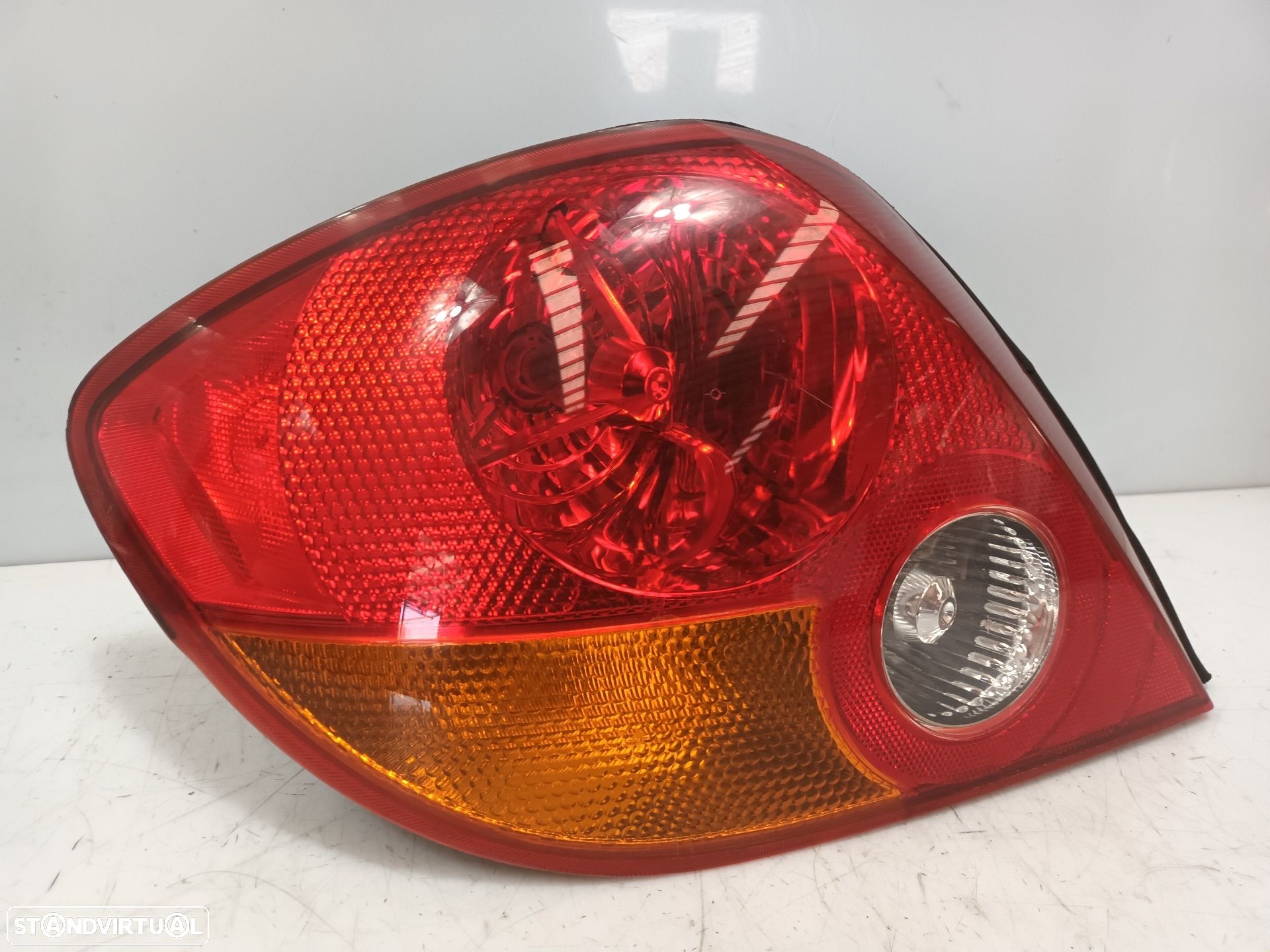 FAROLIM TRASEIRO ESQUERDO HYUNDAI COUPE 2002 REFª: 924012CXXX - 1