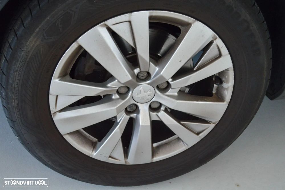 Peugeot 3008 1.5 BlueHDi Active Pack - 23