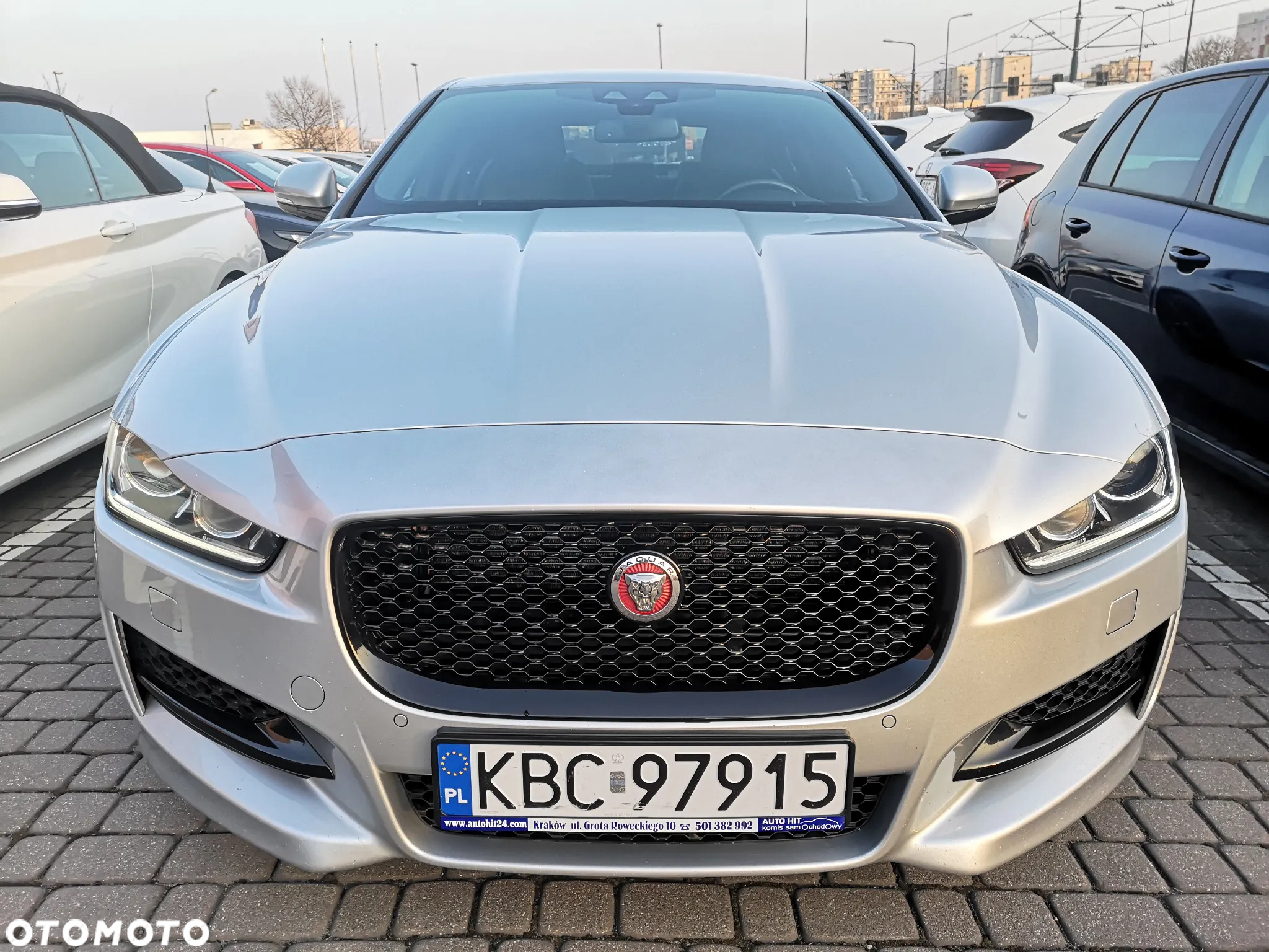 Jaguar XE 2.0 D R-Sport - 3