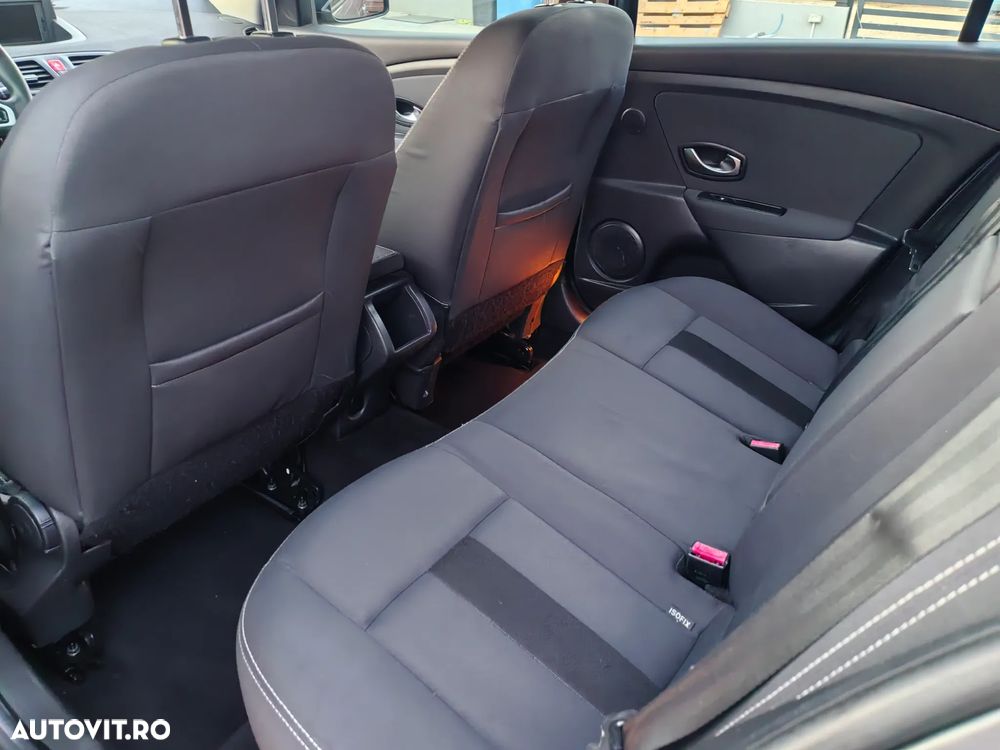 Renault Megane 1.5 dCi Dynamique Aut. - 9