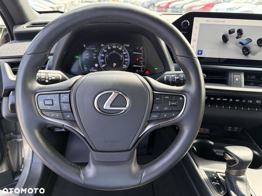 Lexus UX - 18
