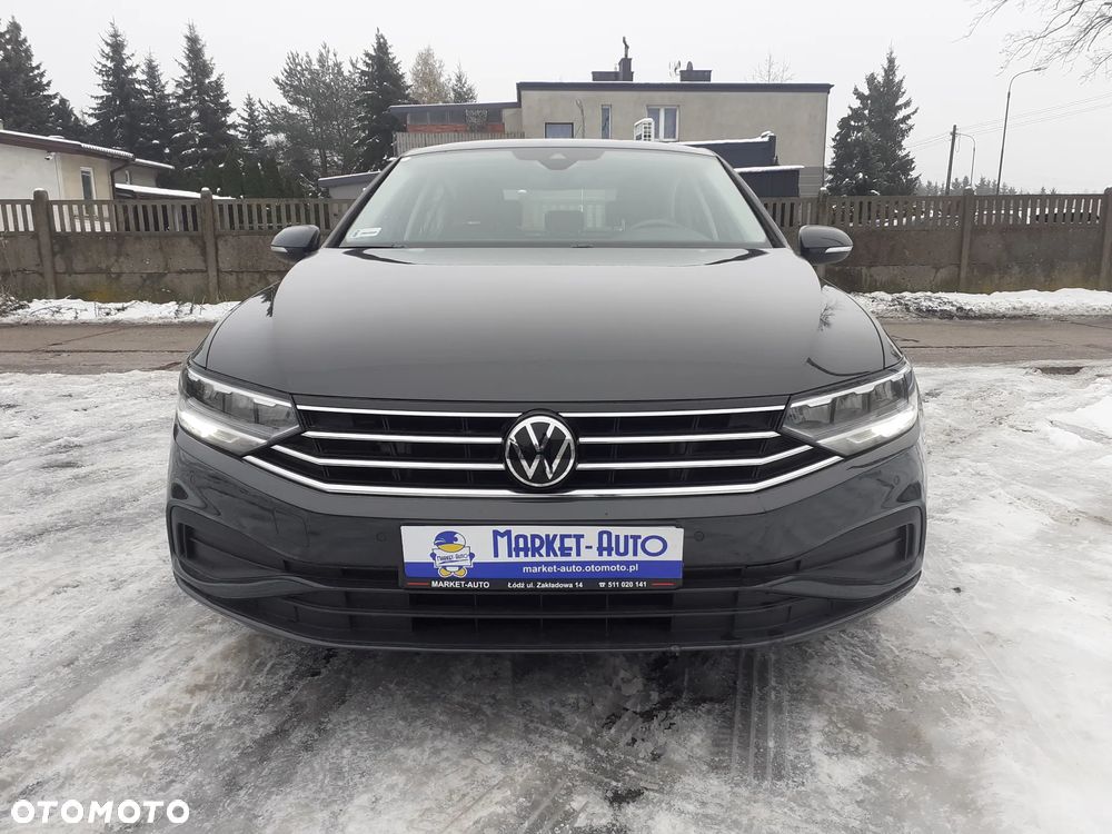 Volkswagen Passat - 8