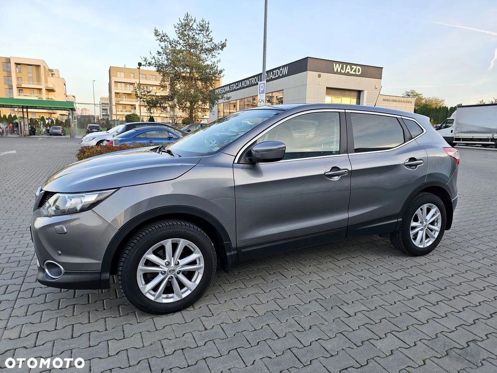 2015 Nissan Qashqai 1.6 DIG-T N-Connecta, photograph 3