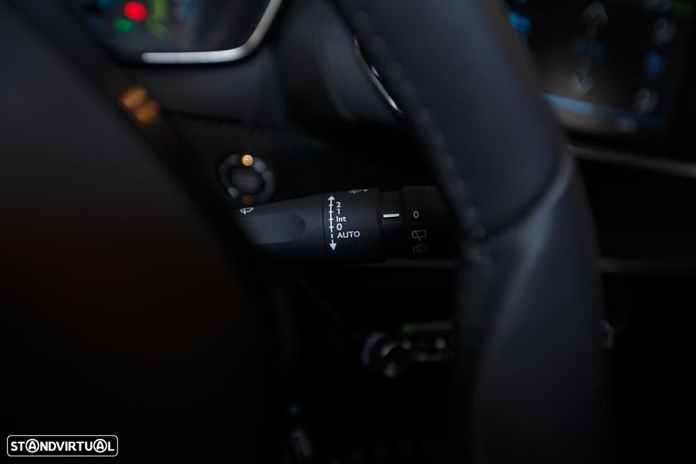 Peugeot e-208 Style - 19