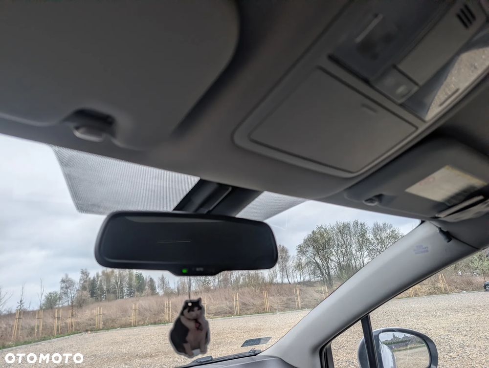 Toyota Avensis 1.8 Premium EU5 - 25