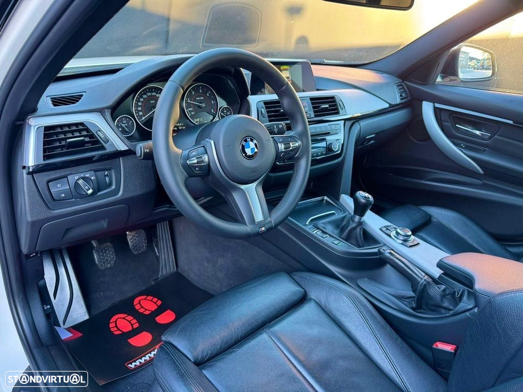 BMW 318 d Touring Pack M - 19