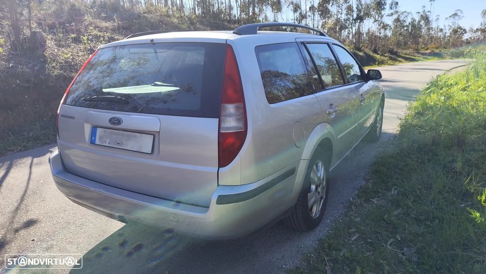 Ford Mondeo SW 2.0 TDdi Ghia - 8