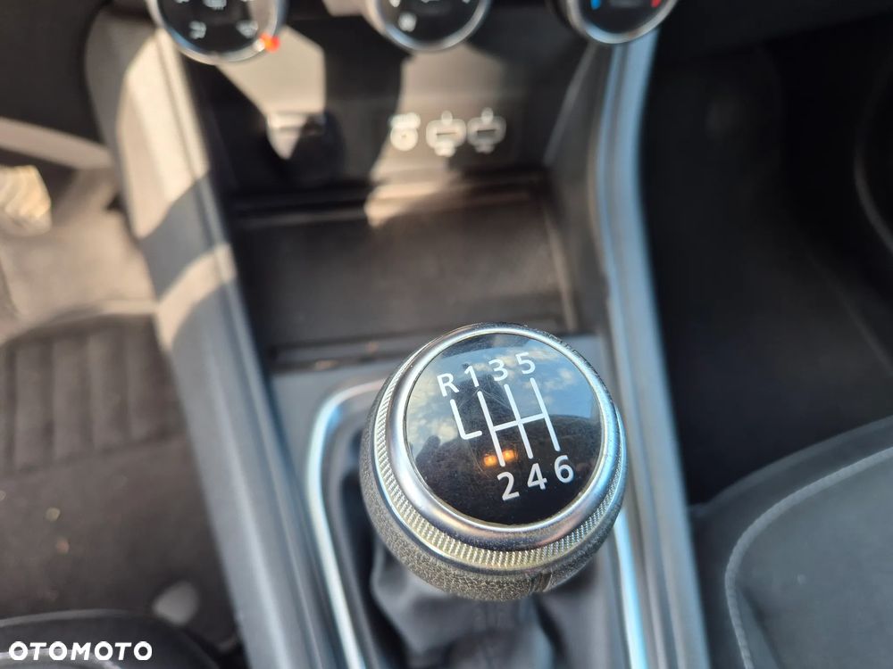 Renault Captur - 32