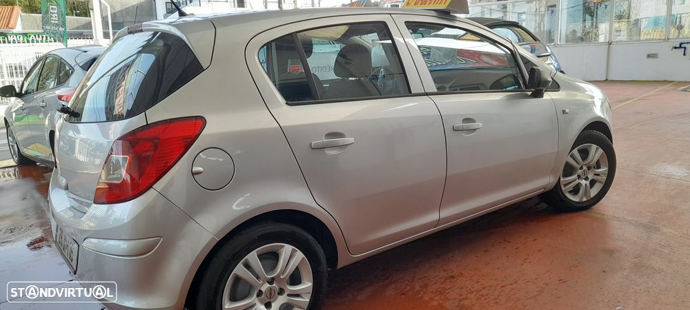 Opel Corsa 1.2 Enjoy - 4