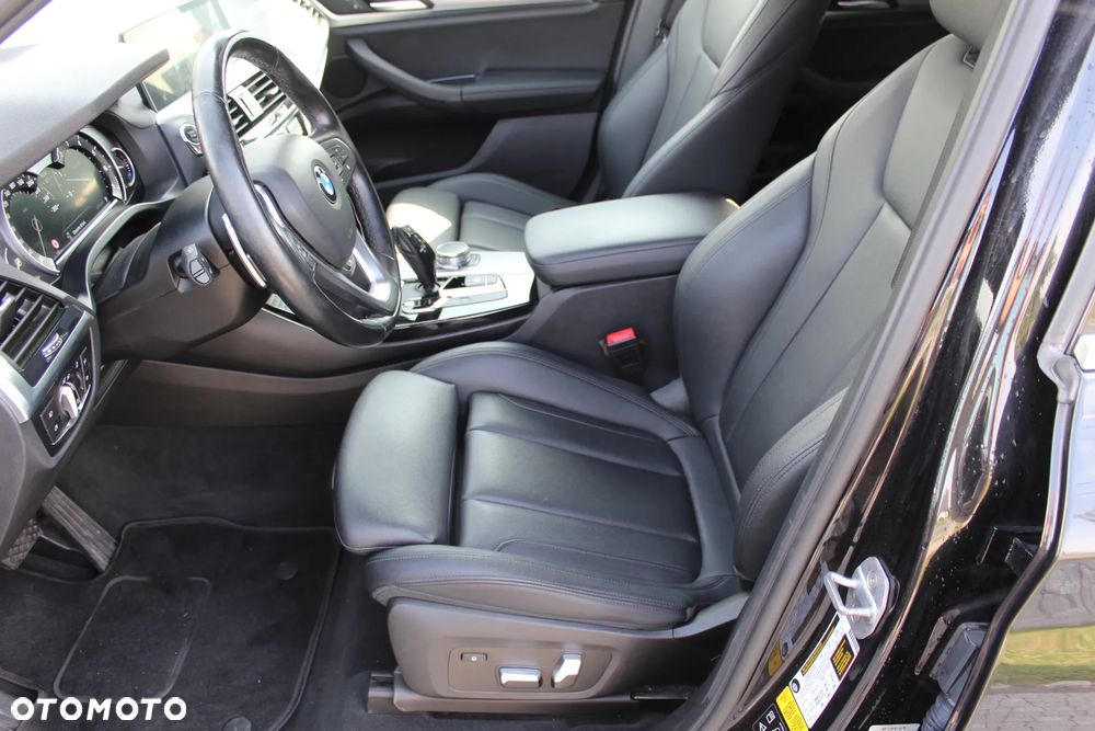 BMW X3 xDrive30i Luxury Line sport - 14