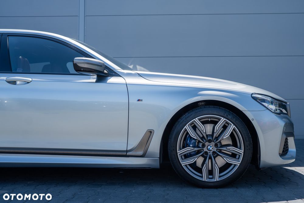 BMW Seria 7 M760Li xDrive - 15