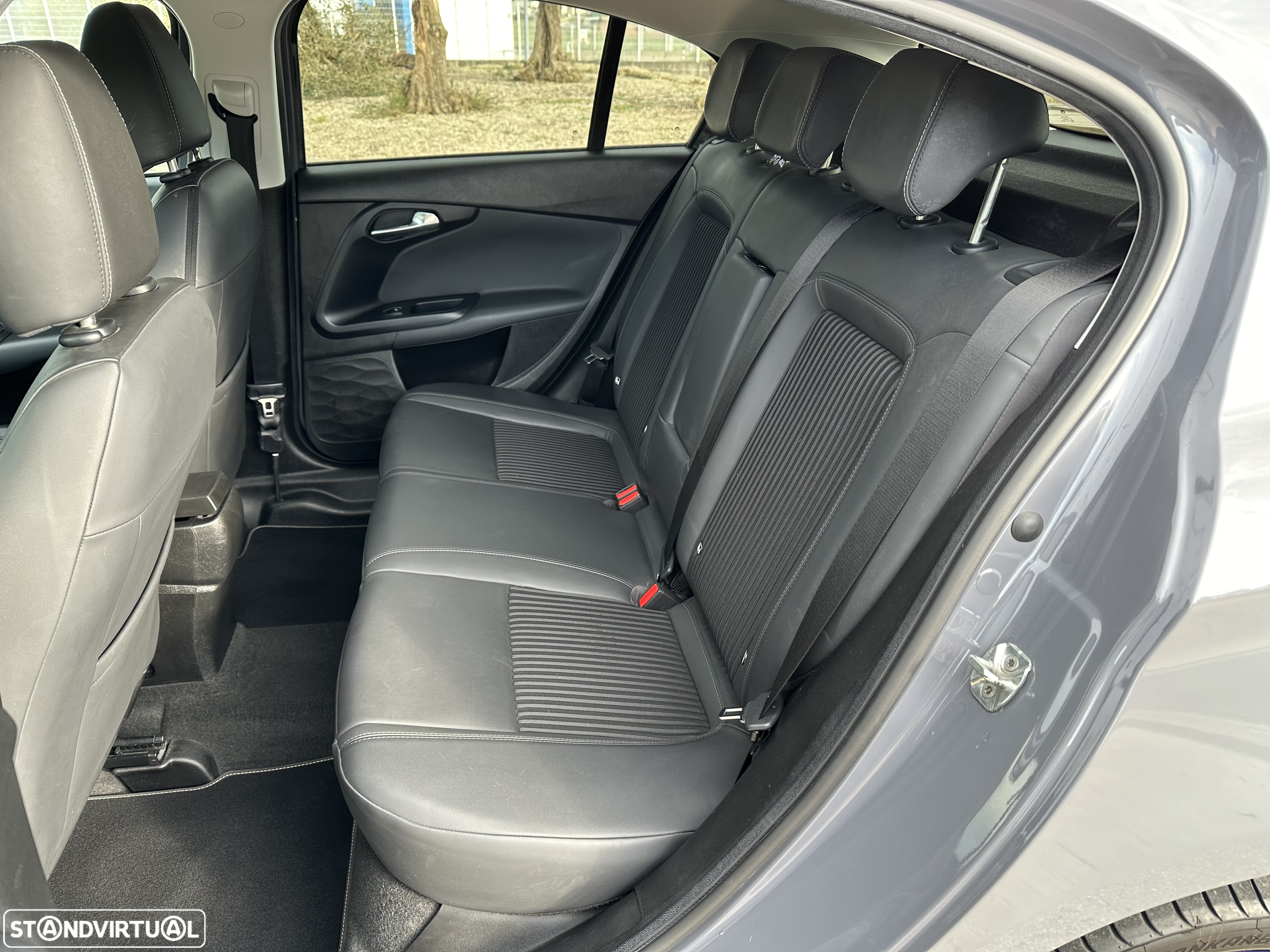 Fiat Tipo 1.6 M-Jet Sport - 17