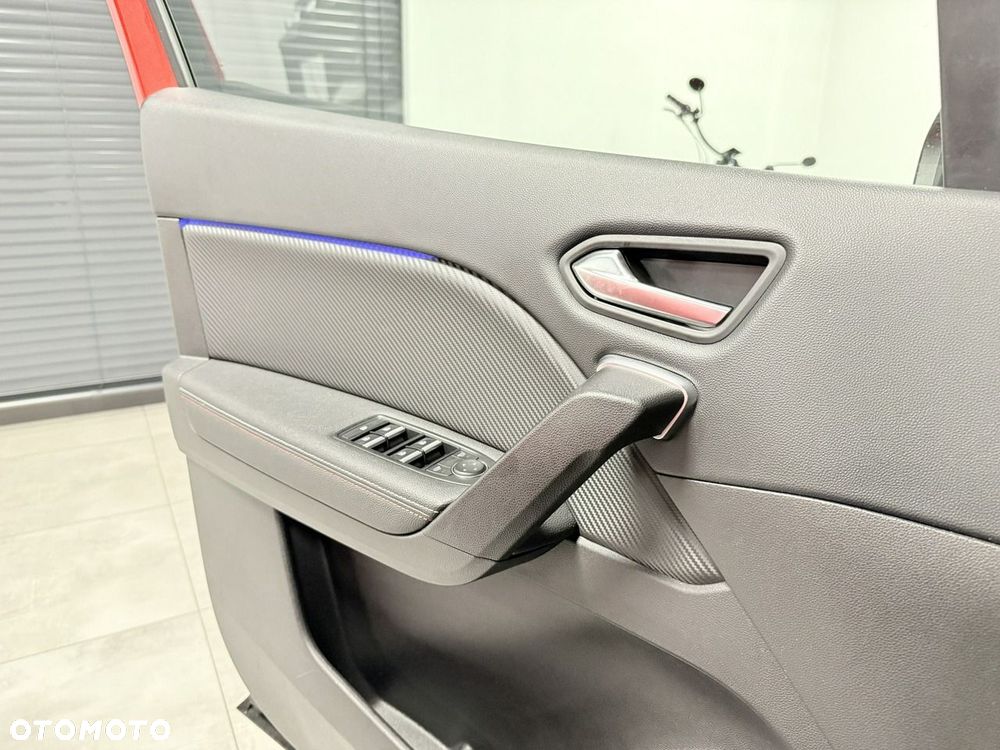 Renault Captur TCe Mild Hybrid 140 GPF TECHNO FAST TRACK - 32