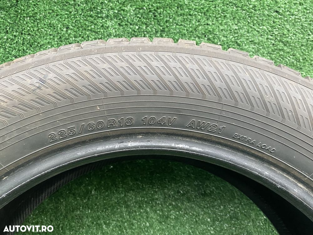 Set 2 anvelope iarna vara Yokohama BluEarth 225 60 R18 104V Dot 2924 - 5
