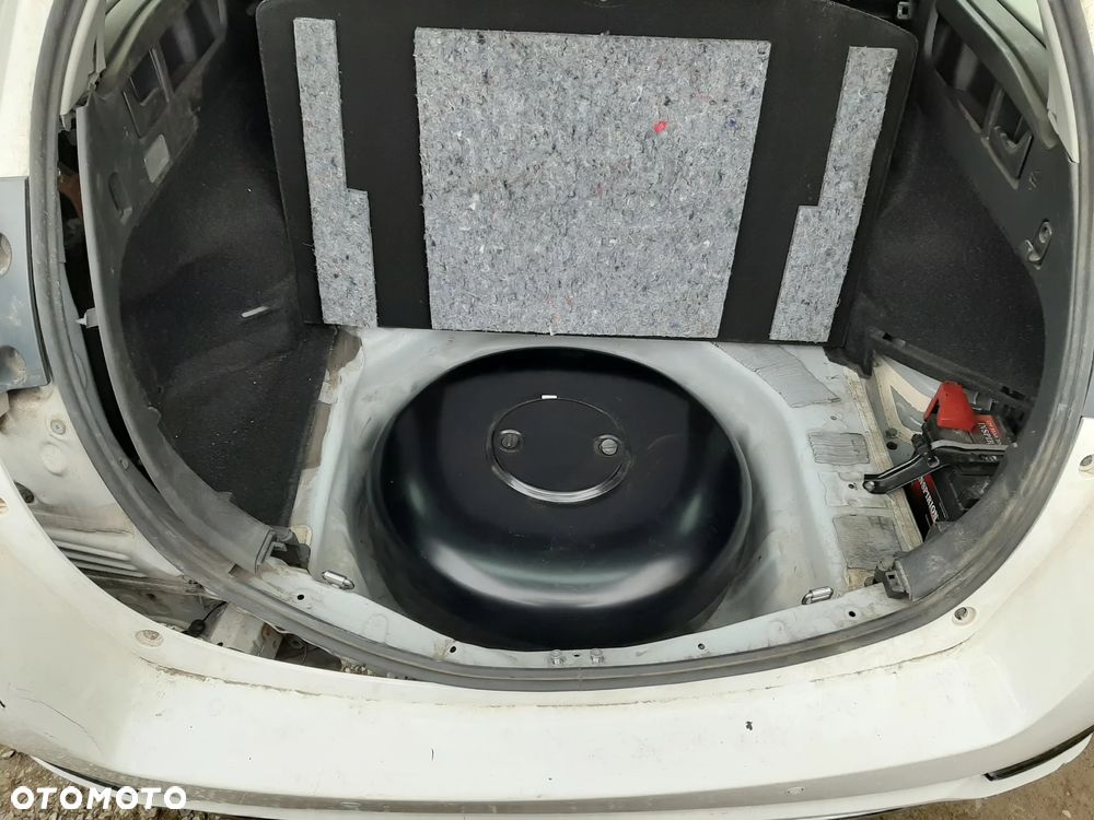 Toyota Auris Hybrid 135 Active - 16